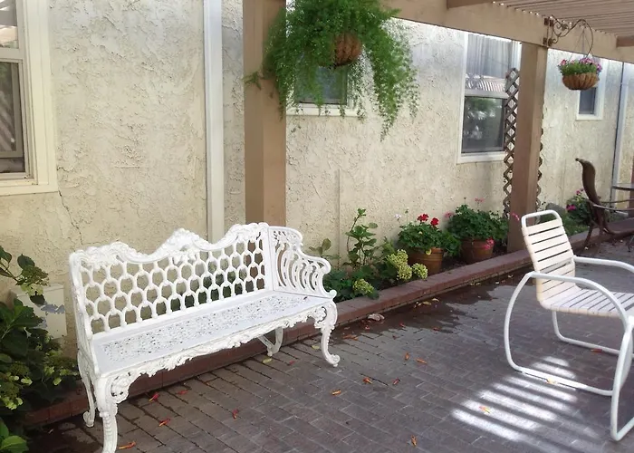 Historic Dow Hotel