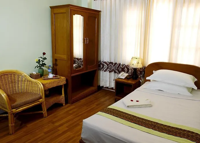 Sandalwood Hotel