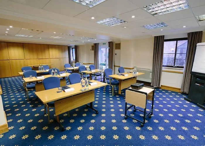 Hilton Newbury Centre
