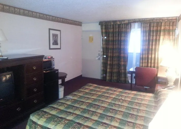 Budgetel Inn And Suites Little Rock
