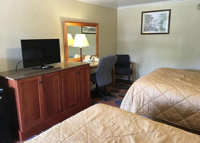 Colony Motel Jamestown