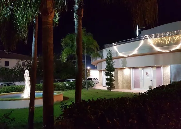 Santa Lucia Hotel