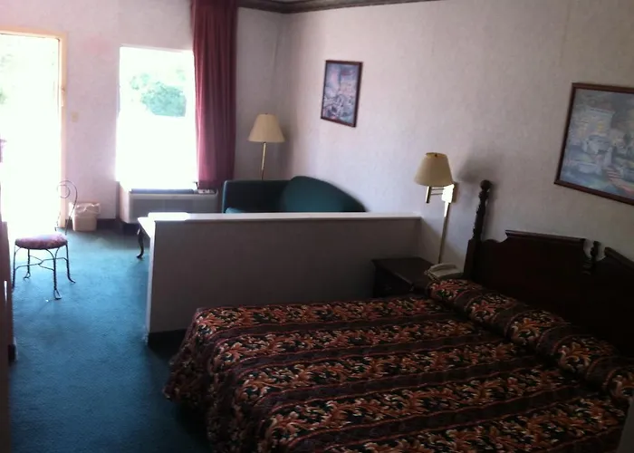 Americas Best Inn & Suites Greenwood