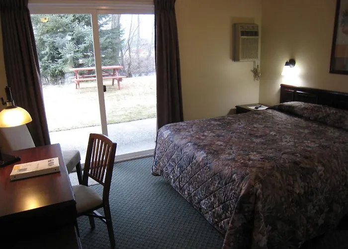 Johnny'S Motel