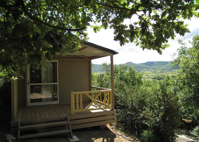Camping Chalets Les Chenes Verts