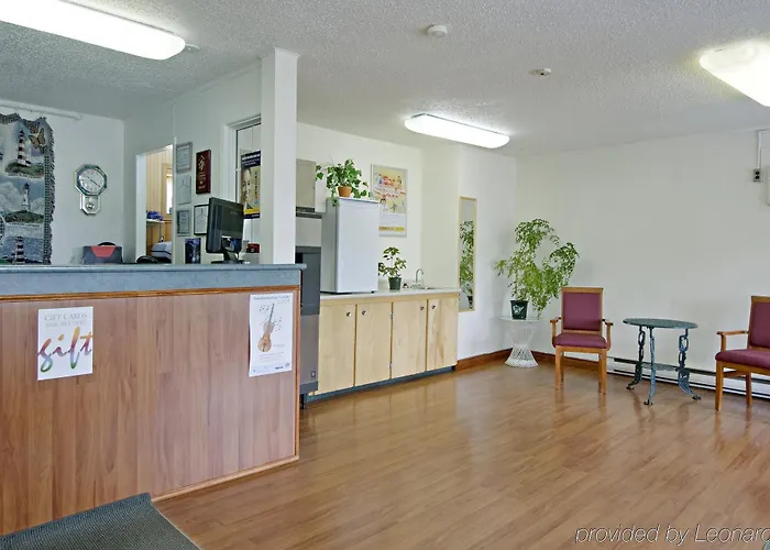Econo Lodge Macpuffin