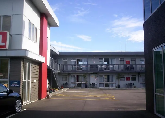 Broadway Motor Inn