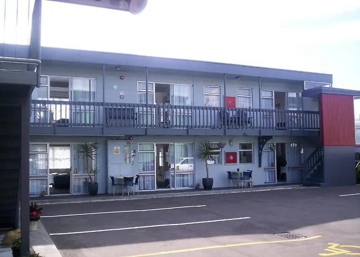 Broadway Motor Inn