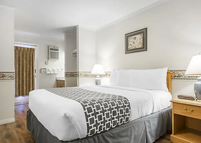 Econolodge - Kelowna