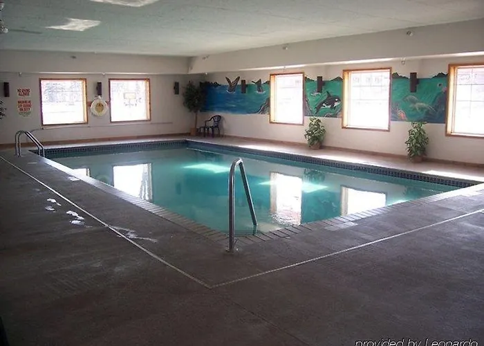 Budget Host Inn & Suites North Branch