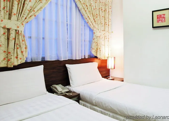 Bridal Tea House Hotel- Hung H