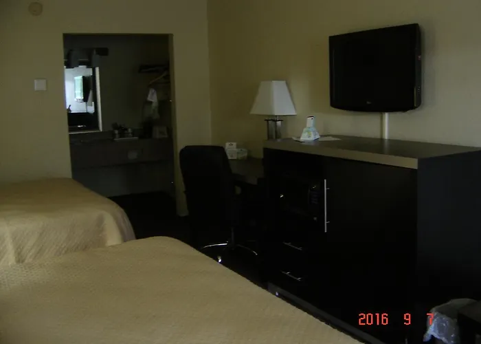 Days Inn Oil City Conference Center