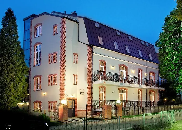 Paria Hotel