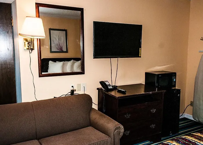 Deluxe Inn Muskogee