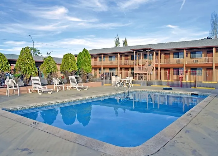 Magnuson Hotel Adobe Holbrook