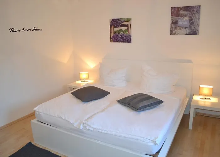 Private Rooms With Free Parking & 24H Self Check-In