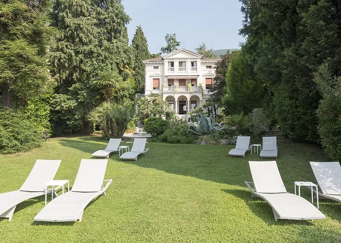 Villa Vittoria Gardone Riviera