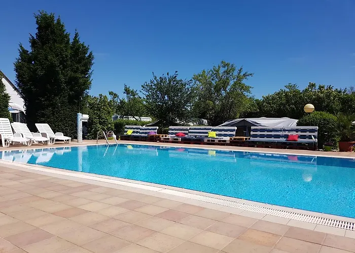 Mandel Camping