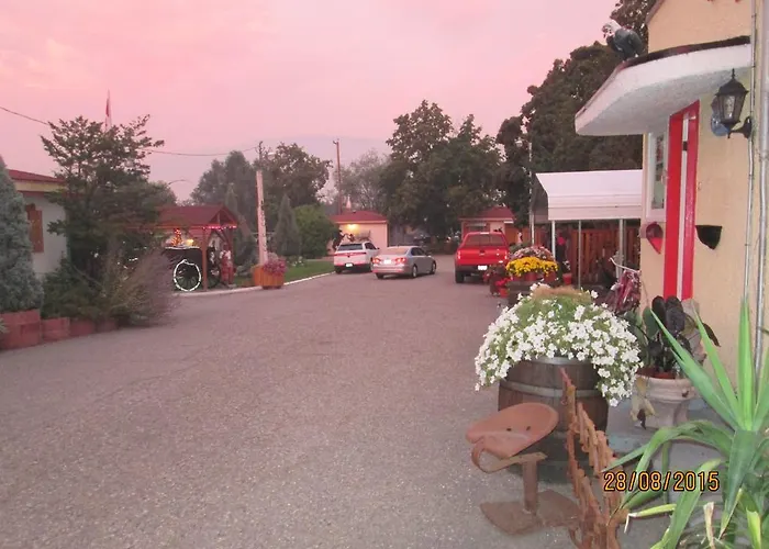 Tel-A-Friend Motel
