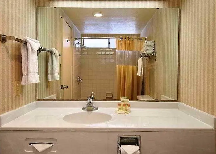 Days Inn At Scottsdale/Fashion Square Resort