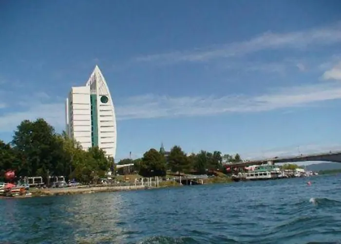 Hotel Dreams Valdivia