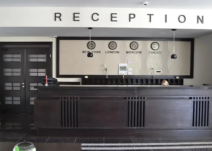 Hotel Emi