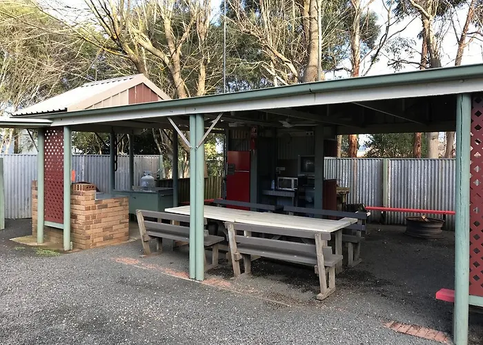 Pinewood Caravan Park