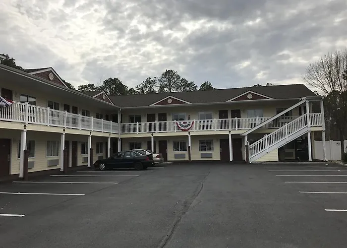 Crystal Inn And Suites