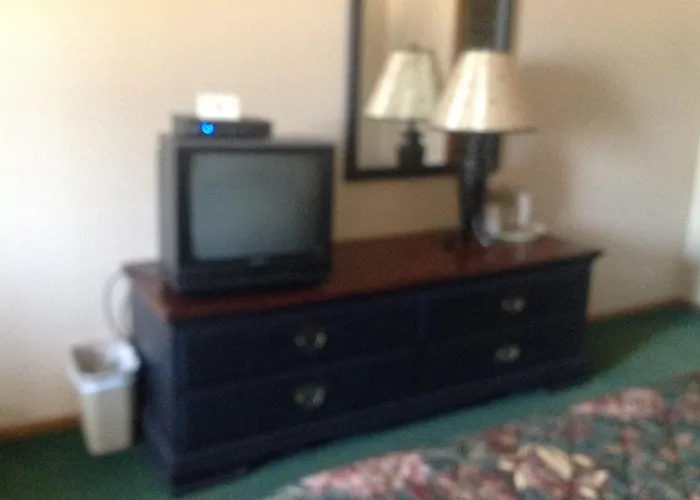 Riverwood Inn