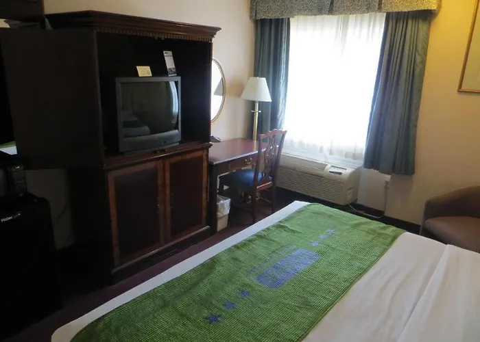 Super 8 By Wyndham Des Moines