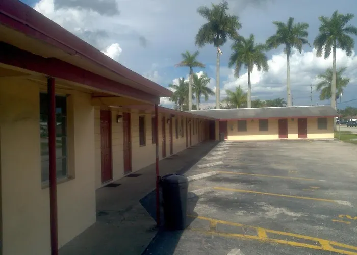 Palm City Motel