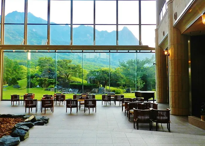 Yakushima Iwasaki Hotel