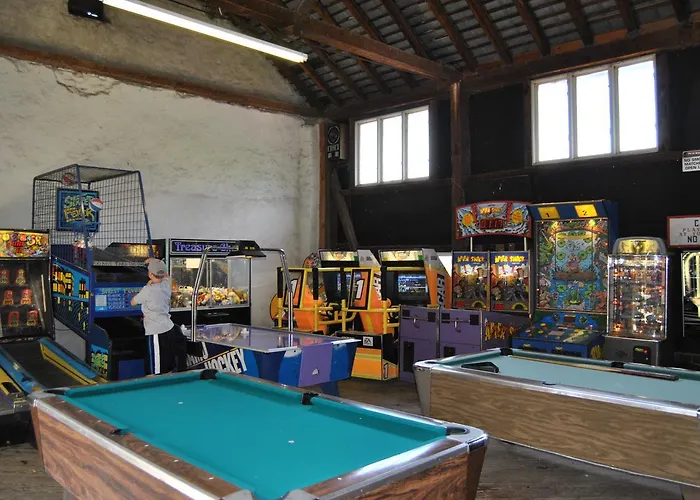 Robin Hill Camping Resort Premium Cottage 1