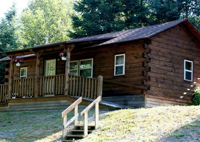 Robin Hill Camping Resort Deluxe Cottage 13
