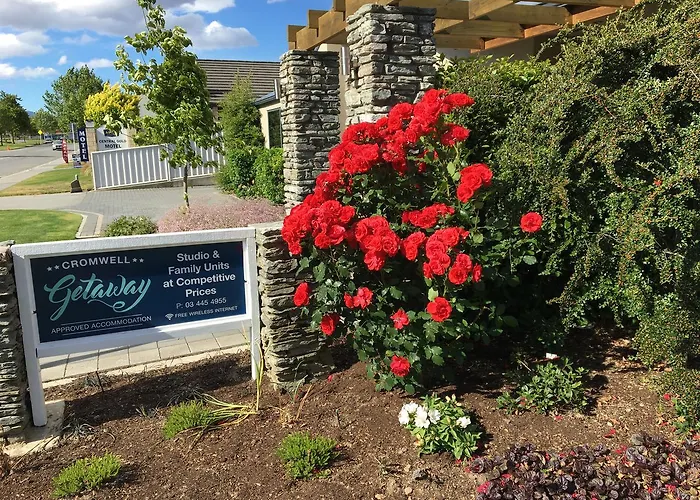 Cromwell Getaway