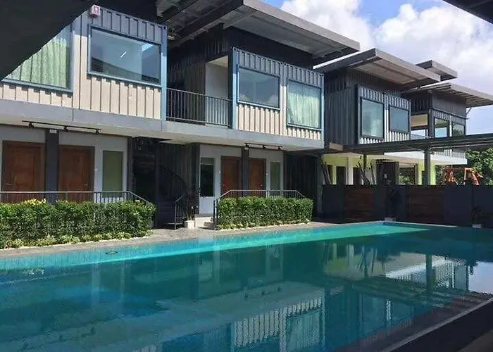 Kluang Container Swimming Pool Hotel