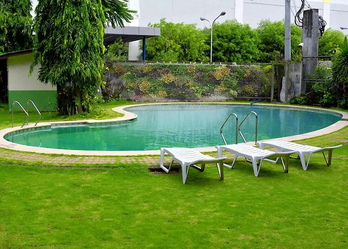 Days Hotel By Wyndham Batangas