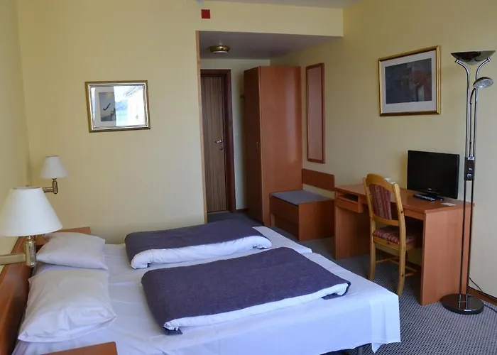 Midtnes Hotel