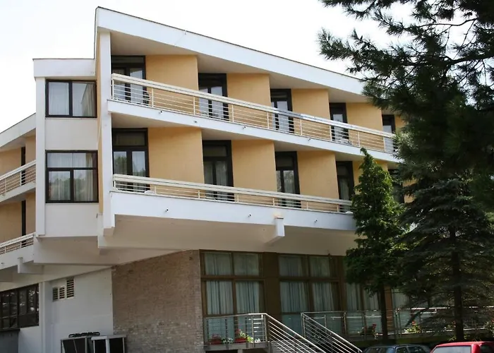 Hotel Dinara