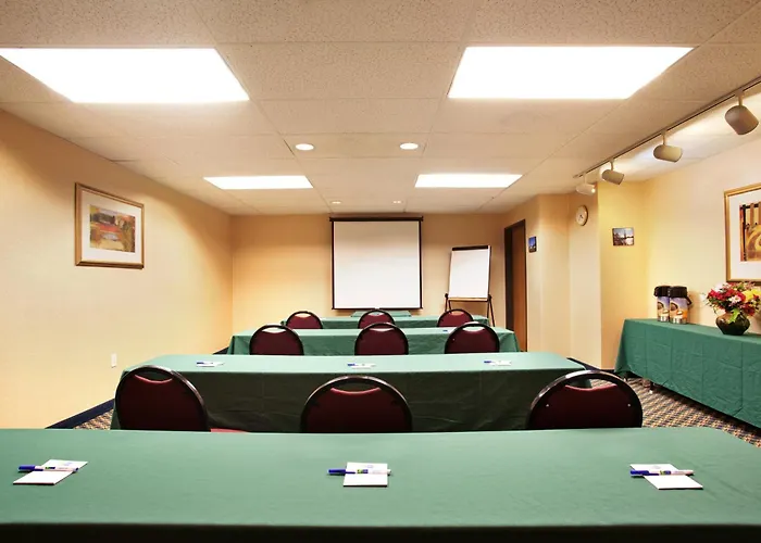 Country Inn & Suites By Radisson, Mt. Pleasant-Racine West, Wi
