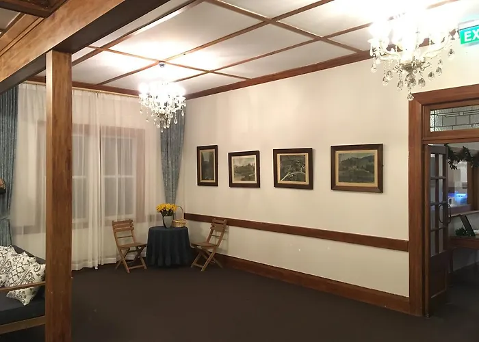 Te Puia Hot Springs Hotel