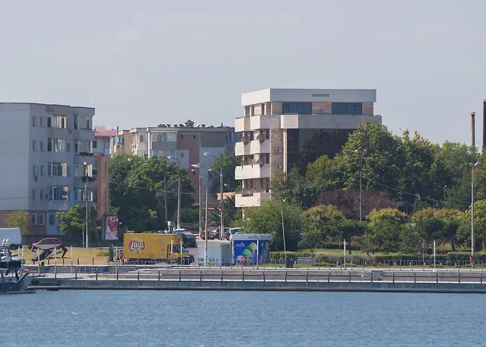 Msr Port Hotel