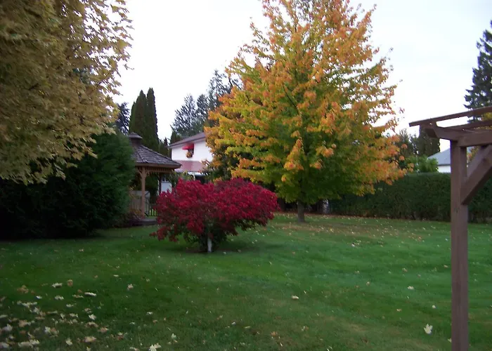Bavarian Orchard Motel
