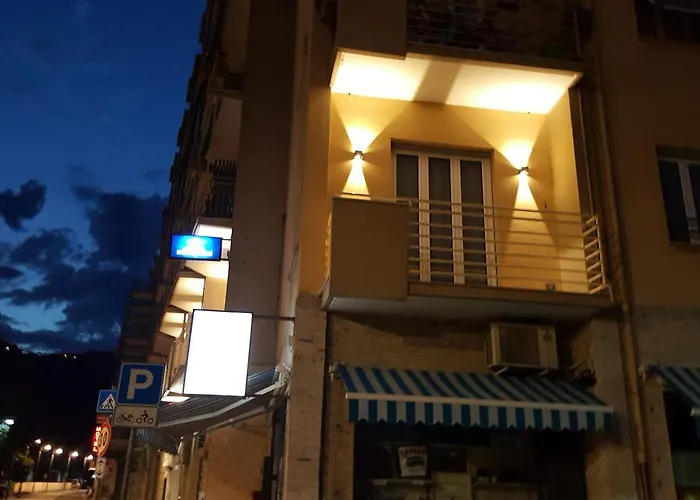 Albergo Aduepassi & Servizio Bike Room