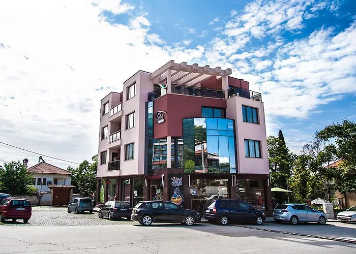 Family Hotel Pak Tam