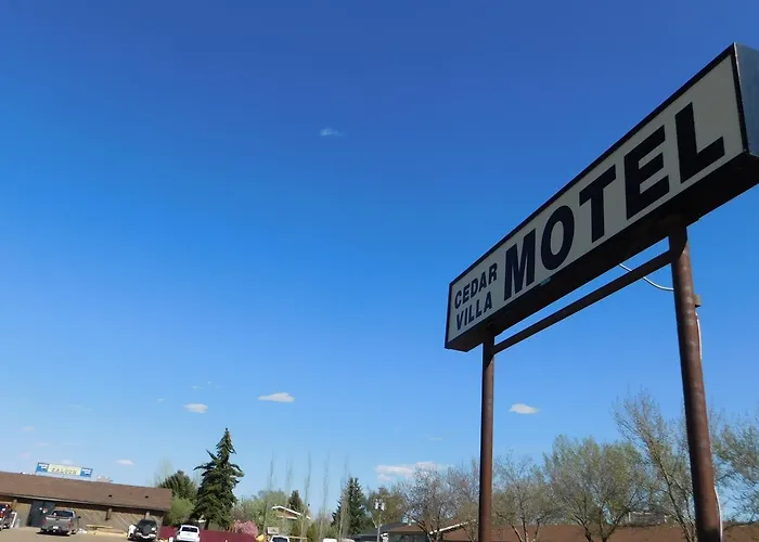 Cedar Villa Motel