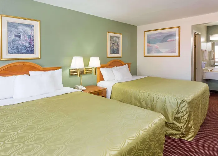 Days Inn By Wyndham In San Bernardino
