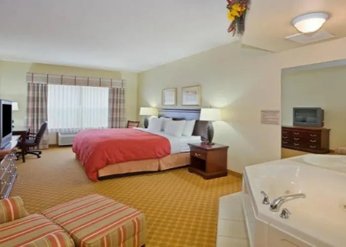 Country Hearth Inn Iron Mountain