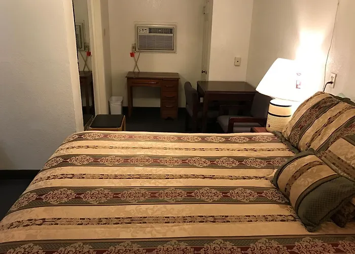 Budget Inn Of Brownfield
