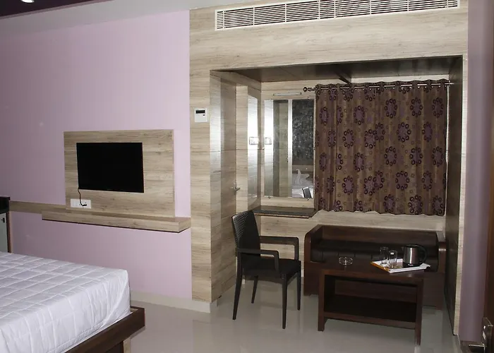 Jeyam Residency